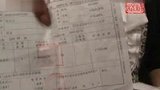 100316丰田行驶中失控后轮飞出 全车五人险送命