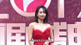 宋茜化身暗黑公主拍大片大波浪卷发与大红唇相得益彰