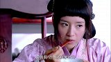 妹子担心伤口留疤 下一秒动筷子吃饭很利索