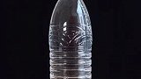 这是一瓶神奇的矿泉水，吓得我都不敢打开了
