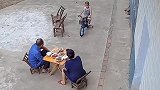 孩子我爸已经三天没打我了