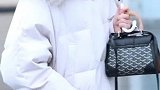 一眼万年的美女，你知道我等你这个对视等了多久吗？