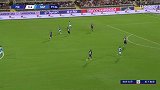 第80分钟那不勒斯球员默滕斯射门 - 打偏