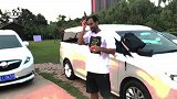 三七分大背头！多拉多百变发型实力演绎成功男人的标配