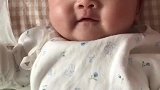 两个月宝宝和妈妈聊天，接下来宝宝高兴的表情太萌了，越看越喜欢