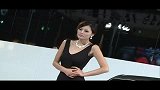 2011成都车展-车模-黑衣车模的露背装