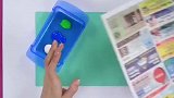 用旧报纸来画一幅多彩肌理画
