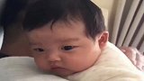 爸爸哄宝宝睡觉，结果下一幕却悲剧了，看完别笑！