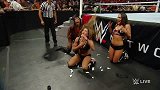 WWE-15年-RAW第1164期：女郎冠军赛 夏洛特战胜贝拉-花絮