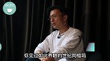 谢霆锋高圆圆时隔八年再同框，边走边聊氛围好，男方特意放慢脚步