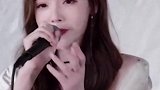 小姐姐一首《当》，声音独特，回忆满满！