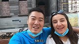中国小伙用自身经历告诉大家,国外的女孩其实也很物质