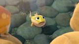 萌鸡小队：有小鱼被困在河里了，鸡妈妈来帮忙，妈妈要加油！