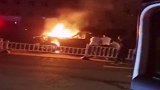 两车相撞起火 爆炸前一刻退伍老兵抢救出2人