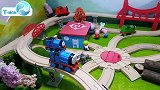 淼淼玩具车第七十三集欢乐岛的惊喜日上