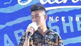 女儿奴陈冠希晒带娃日常Alaia扎小马尾可爱激萌