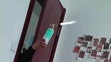 女儿发烧后，父亲拿喷枪给空气消毒