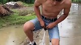 牛人大哥自制独轮车，百公里提速30天