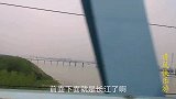 长江水面这么多船只，太壮观了。