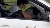 学员开出摇摇车的感觉，这上车是不是得投币