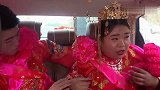 胖胖的新娘骑马回家，婚礼办得好隆重，像是拍电影一样！