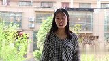 骗子摆地摊，砸中1个酒瓶奖100，没想来个美女高手，结局太逗