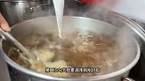 餐饮人是真的辛苦，但是有老顾客的支持也会成为他们前进的动力