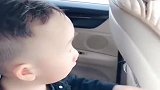 儿子这是要上天啊，才2岁就这么能说，等着回家扒你皮吧