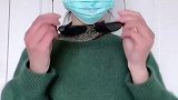 前男友在小区当保安，每次出去都要伪装一下