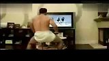 强悍！外国猛男模仿宝宝跳舞