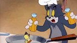 猫和老鼠：汤姆偷鸭蛋不成改烤鸭，小鸭子哭诉经历惹怒杰瑞