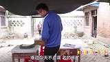 大鱼脚崴了，田田背着大鱼去医院看病，没想回来却被老师误会！