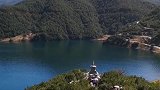 蓝天白云湖水你们喜欢晴天还是阴天