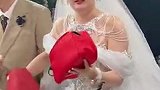著名曼联女球迷结婚 婚礼播放曼联队歌