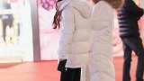 杭州也开始冷起来了小姐姐美丽动人啊