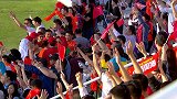 中国队逆转对手赢下开门红 国足将士致谢看台球迷