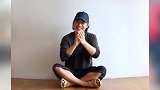 李连杰57岁生日晒全家福庆生 妻子利智罕见出镜甜蜜挽手秀恩爱