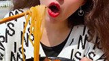 螺蛳粉 汤底红亮，醇厚鲜香，回味鲜爽，再搭配根肠，哇哦～零食 光盘行动