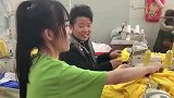 厂里的厂花,整个厂子最漂亮的女人,可惜被猪给拱了