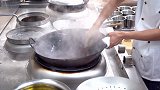 厨师长教你：“生锈的铁锅如何翻新”，这个技巧很实用，先收藏了