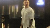 怀二胎了王棠云被拍与朋友热聊显臃肿肚子凸起