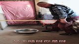 恶作剧：爷爷整蛊孙女 这套路让人防不胜防，结果搞笑了