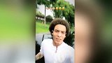 维特塞尔雨中跑步的耳机亮了 那么大牌的外援竟用这?