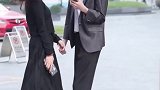 你觉得你手里的盒饭突然闻起来不香了吗