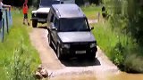 路虎揽胜、路虎发现和路虎卫士玩越野，过河那刻才知道差距有多大