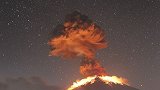巴厘岛火山再次爆发！ 持续喷射近5分钟，发出雷鸣般声音