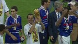 98世界杯经典瞬间-特雷泽盖的眼泪 百米长龙的人潮