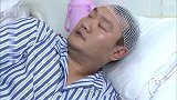 美女看上同病房小伙，见小伙不搭理直接用脚踹，小伙反应太搞笑！