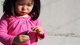 宝宝们各种吹泡泡绝招。可我还是喜欢她
