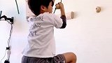 熊孩子在家的日常，每天坚持锻炼